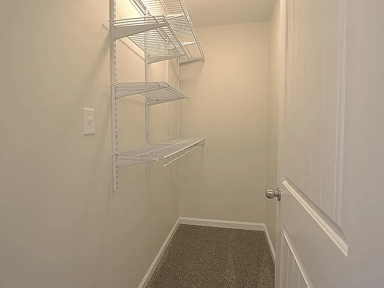 38 Griffin Rd — Photo 17