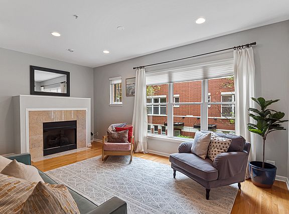 3rd image of 521 Chicago Ave #F
