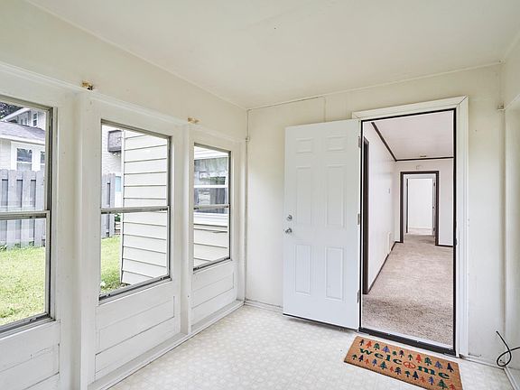 5th image of 1819 21st St