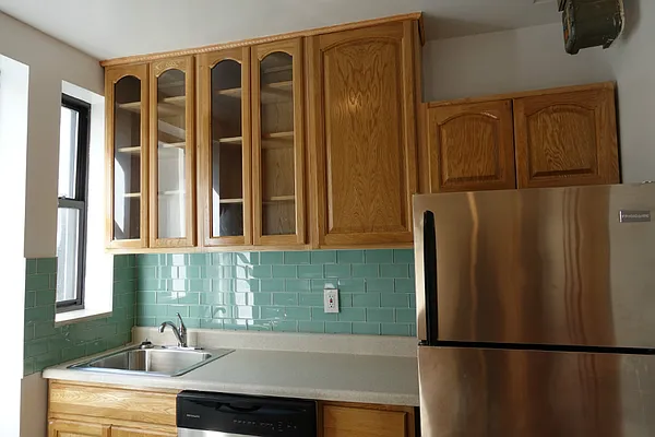 Rented by Sovereign Associates | media 4