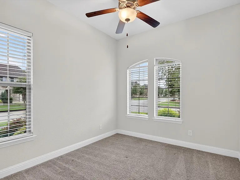 7601 Haddington — Photo 3