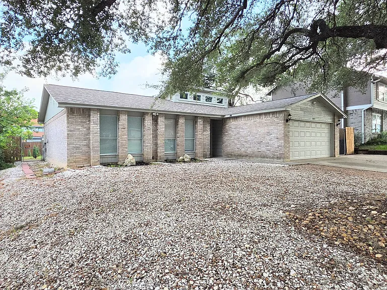 11643 Creston St — Photo 3