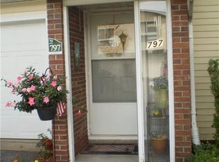 797 Williamsburg Cir, Warwick, RI 02886