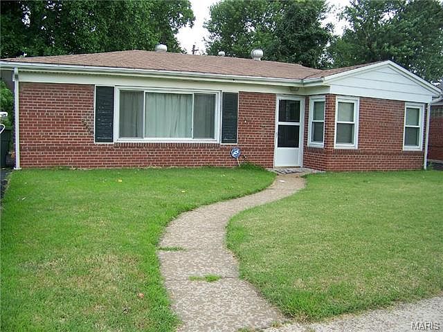 1st image of 4453 S 39th St