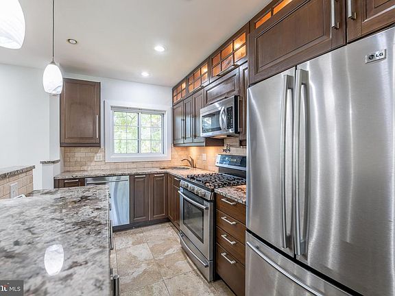 4th image of 3642 Gunston Rd