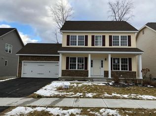 35 Sycamore St, Ballston Lake, NY 12019