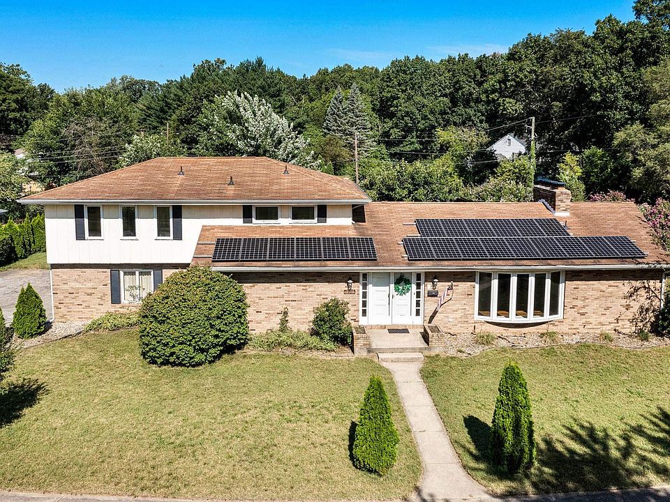 1st image of 1937 Churchill Dr