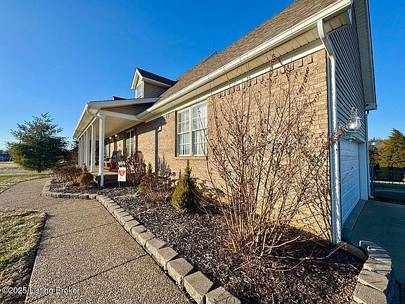 4th image of 864 Meadowland Trl