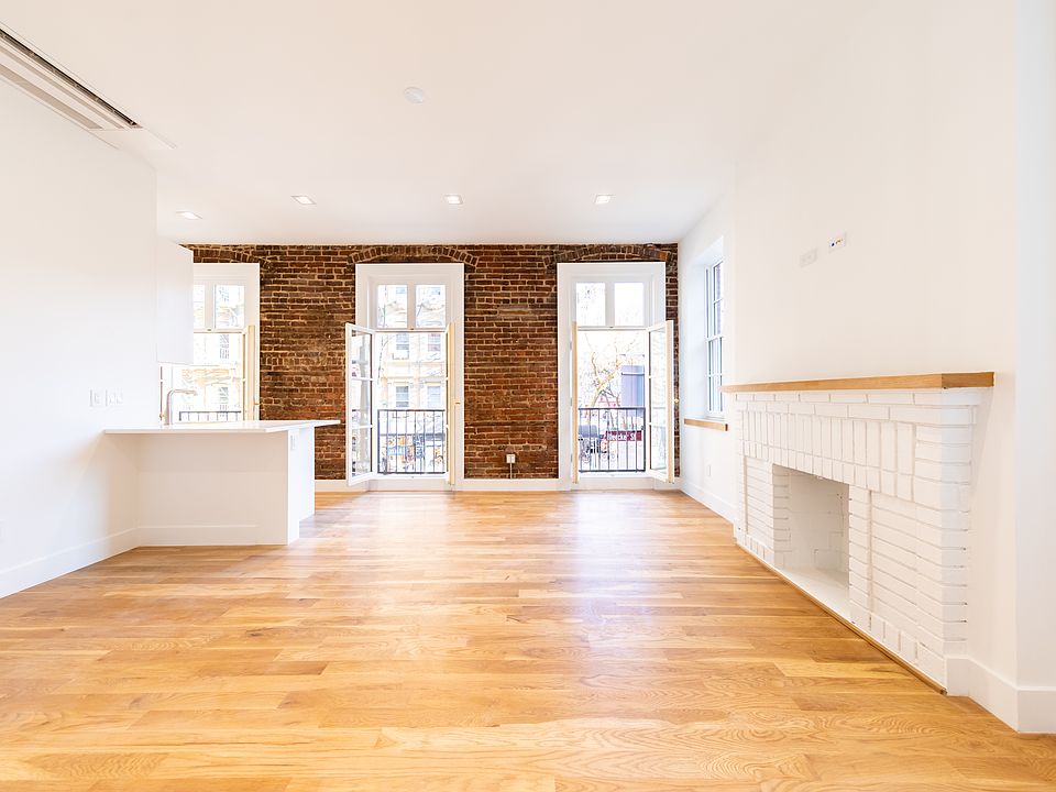 1st image of 47 Grove St APT 2