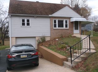 510 Mount Allen Dr, Mechanicsburg, PA 17055