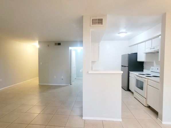 2667 NW 33rd St APT 2402
