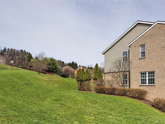 3rd image of 301 Wingate Dr