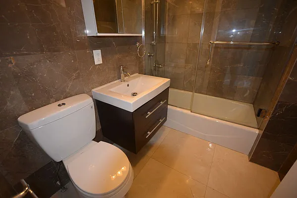 Rented by Voro, LLC | media 22