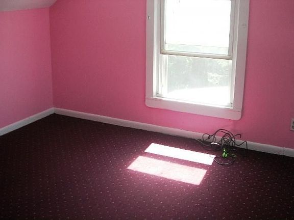 4th image of 57 Franklin St