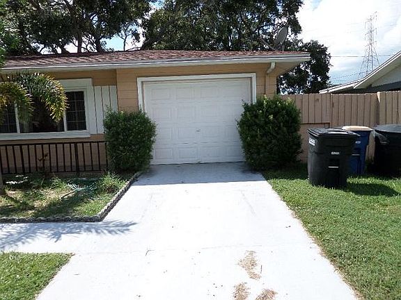 5th image of 1218 Caracas Ave