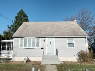 2123 5th St, East Meadow, NY 11554