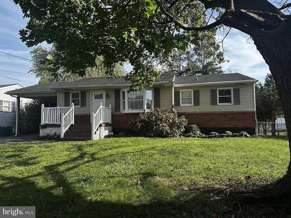 1st image of 120 Bowling Ln