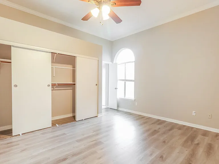 8619 Spring Green Dr — Photo 11