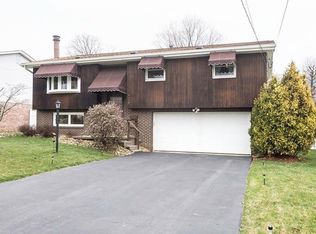 4110 Cambridge Dr, Irwin, PA