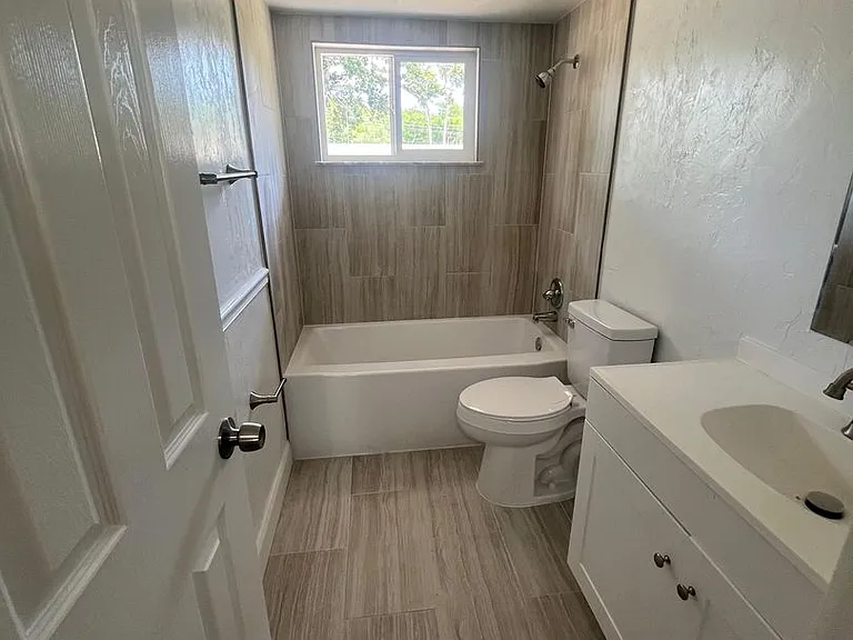 2227 Nottingham Rd — Photo 10