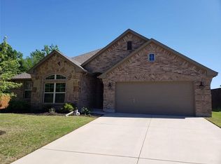 116 Venado Ct, Azle, TX 76020