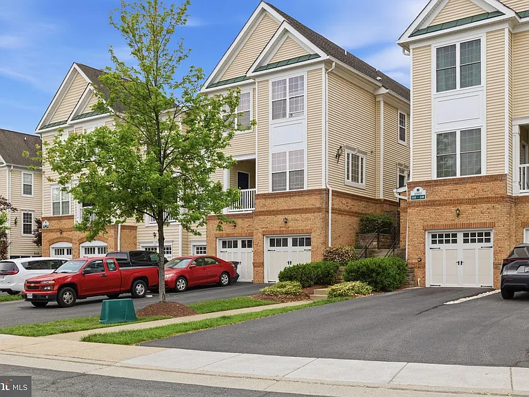 43905 Hickory Corner Ter #105 — Photo 3
