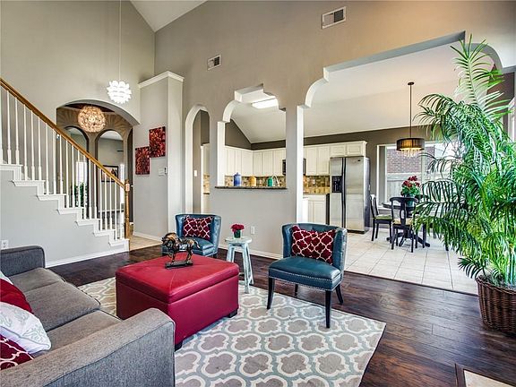 3rd image of 223 Joseph Dr
