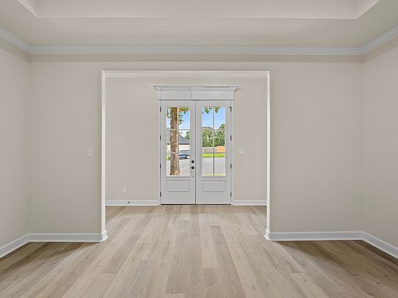 5th image of 520 Forest Oak Cv
