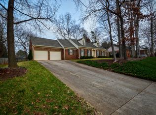 221 Linville Dr, Matthews, NC 28105