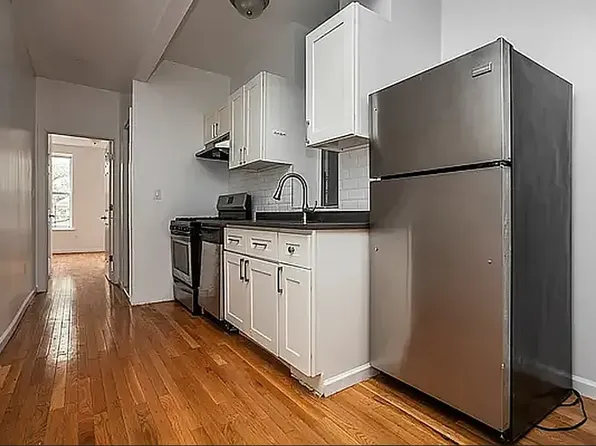 148 Patchen Avenue image 1 of 8