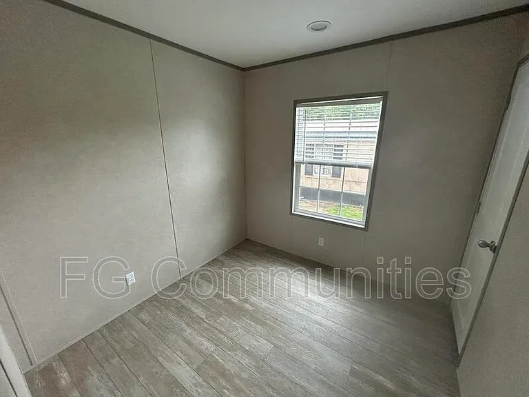 129 Sides Meadow Dr #4 — Photo 5