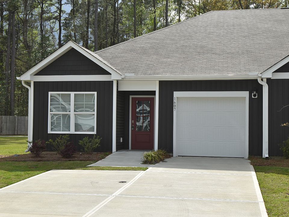 1st image of 1607 Bellamy Place Dr NE