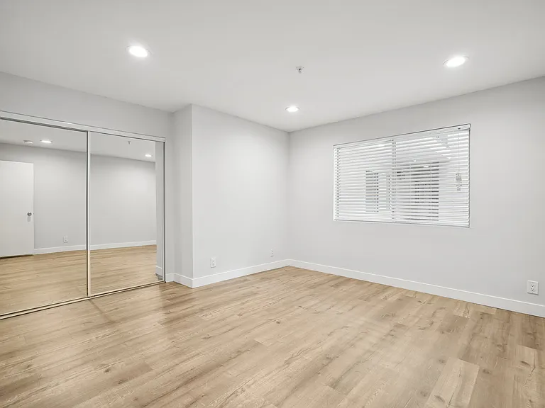 5662 La Mirada Ave. — Photo 8
