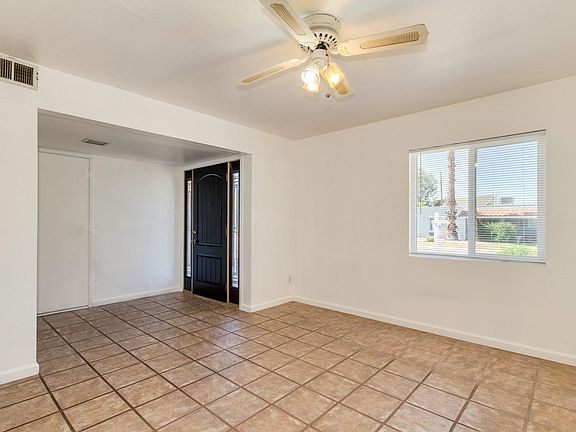 3rd image of 3757 E Sunnyside Dr