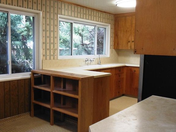 5th image of 2391 Fruitdale Ave