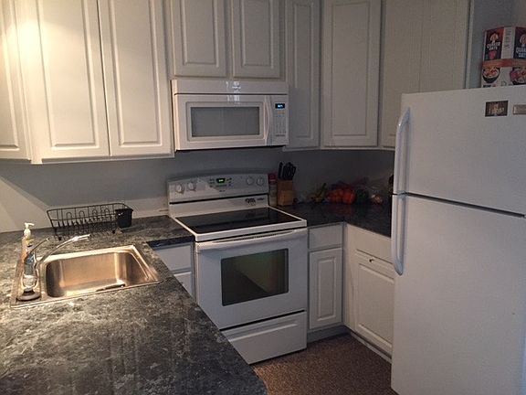 3rd image of 625 S Forest Ave APT 3