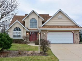 N76W16187 Jarod Ct, Menomonee Falls, WI 53051