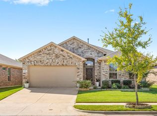 317 Oakbluff Dr, Denton, TX 76210