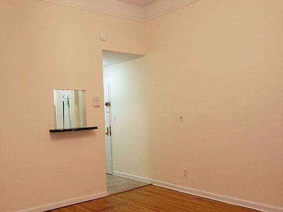 2nd image of 3 W 83rd St APT 3E