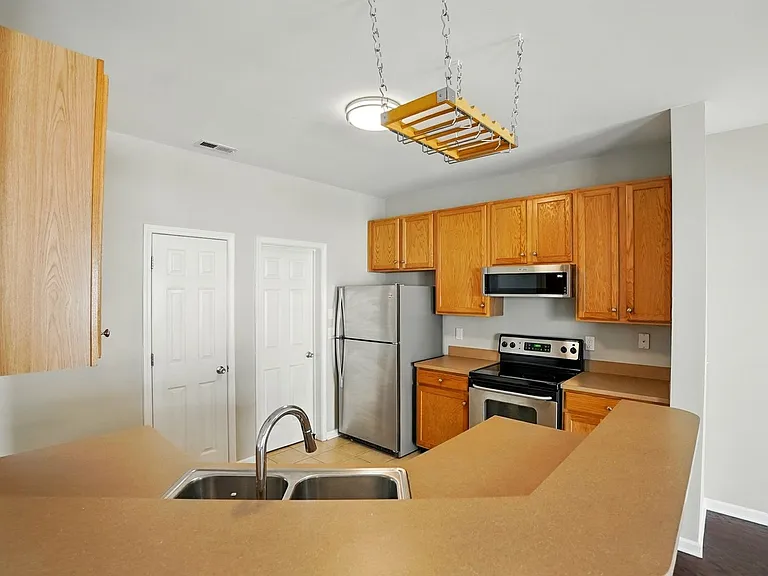 12244 Stratfield Place Cir — Photo 9