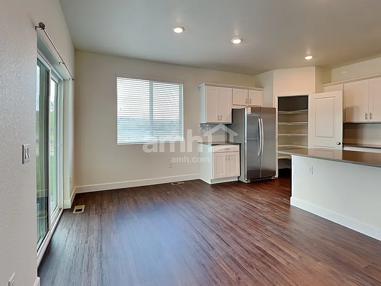 8264 Joyce Cir — Photo 4