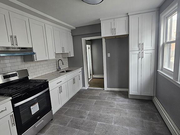 5th image of 521 Kearny Ave #1R