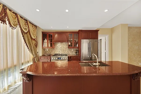 Sold by MNS | media 38