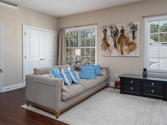 2nd image of 1216 Roycroft Ave #B