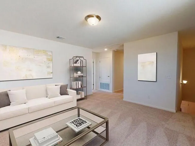 15043 Ronan Dr — Photo 3