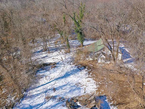 4th image of 326 Lynwood Ln