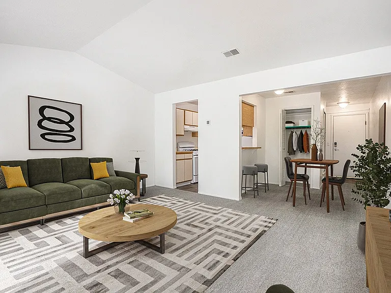 Hampton Lakes Apartments — Photo 5