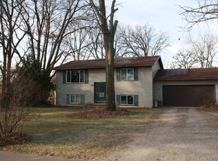 805 Railroad Ave NE, Cambridge, MN 55008