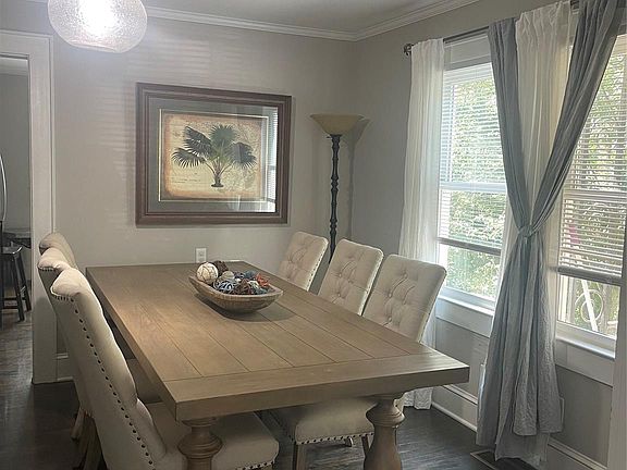 5th image of 322 Peachtree St