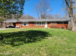 110 Skyline Dr, Oneida, TN 37841